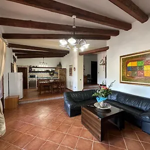 Dalila Villa